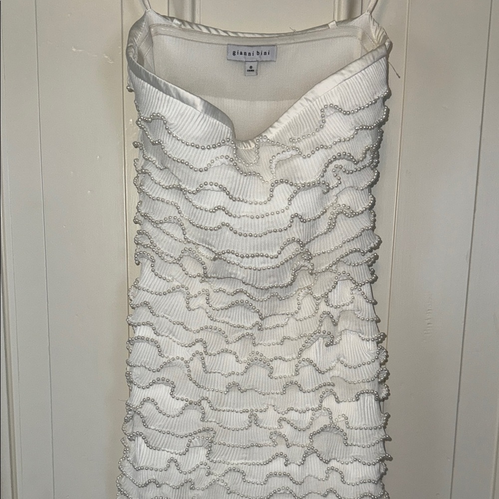 NWOT BEAUTIFUL🤍Gianni Bini Strapless White Ruffle Pearl Trimmed Dress